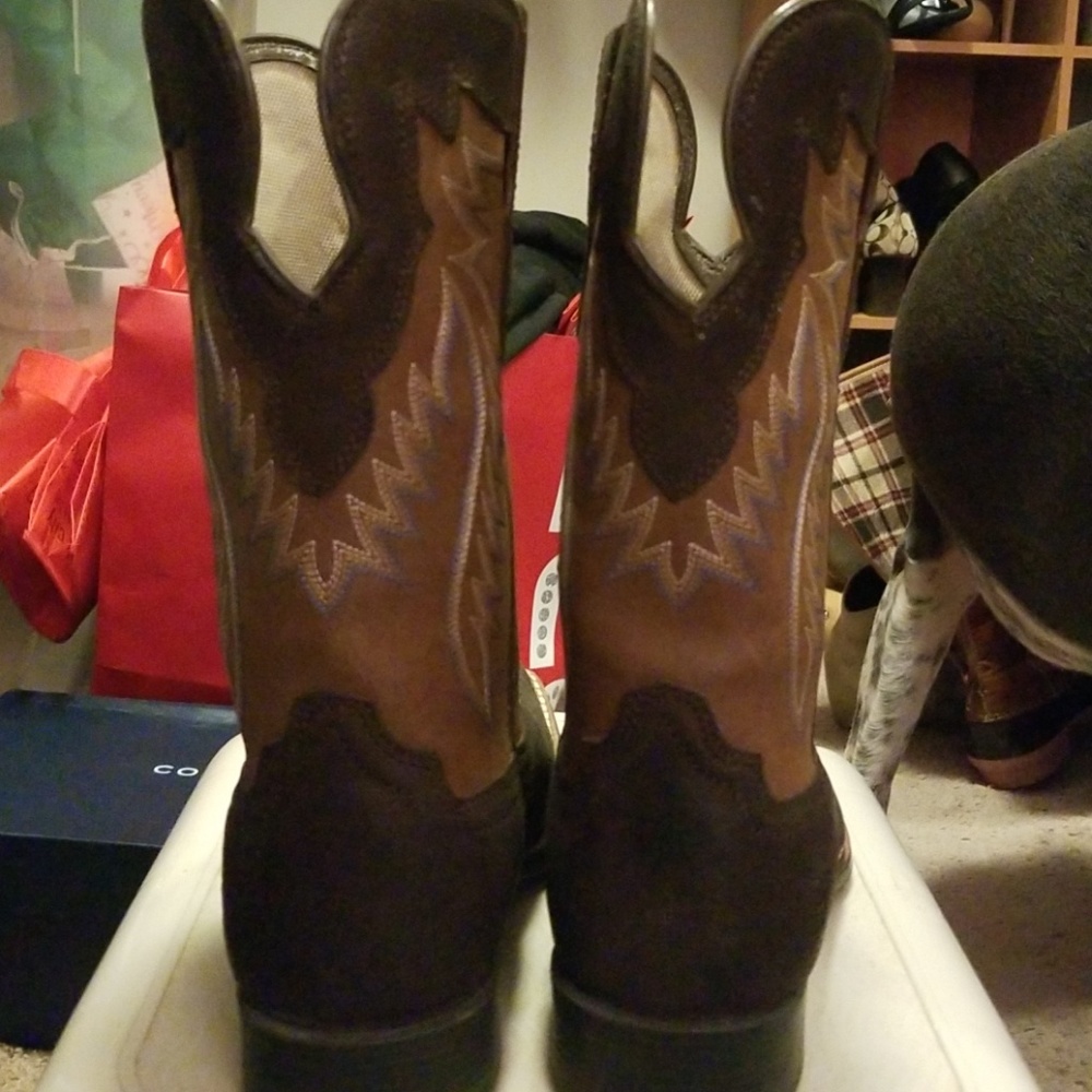 Boots - Picture 3 of 3
